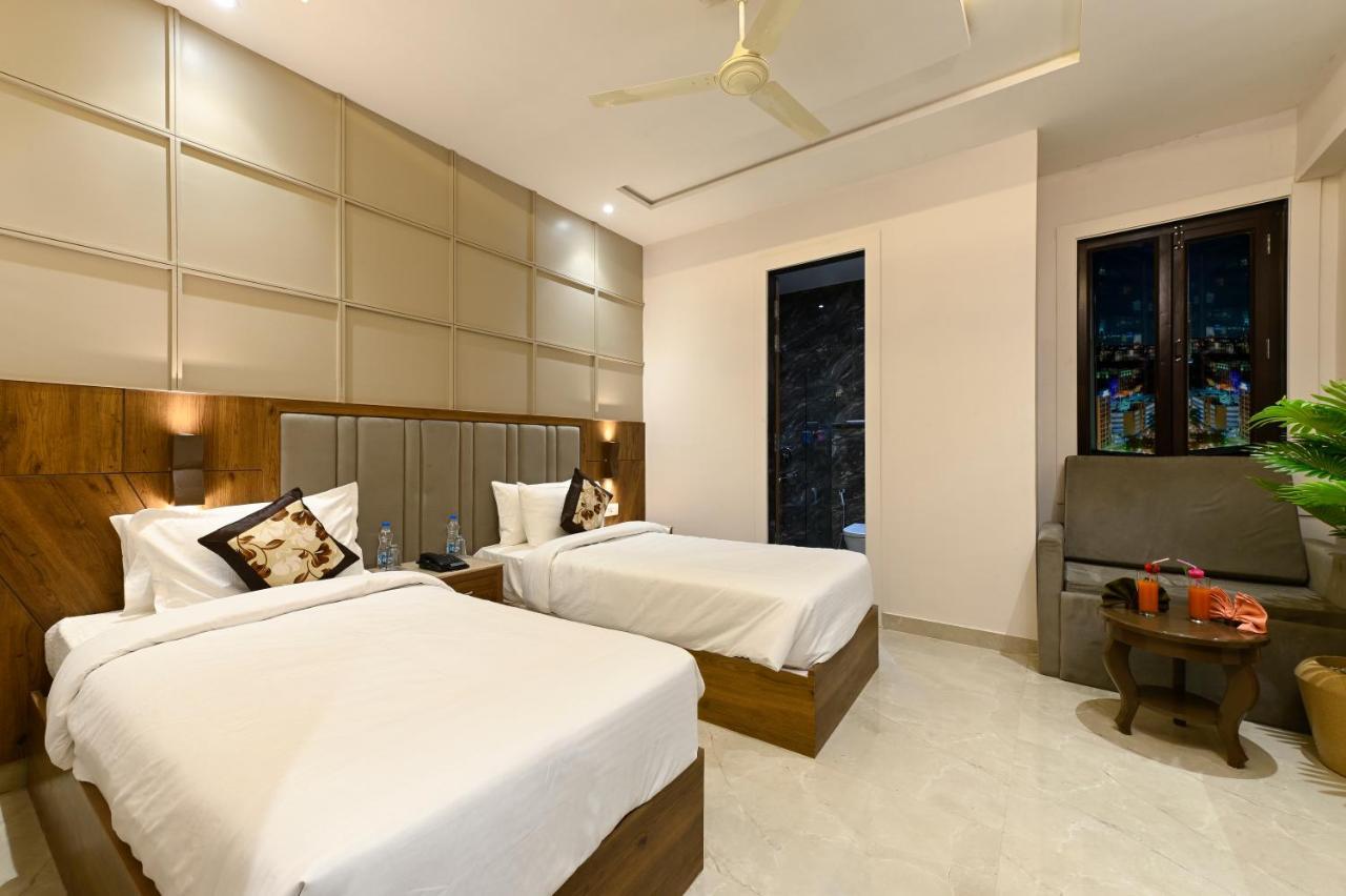Hotel Avalon Palms Agra Agra  Bagian luar foto