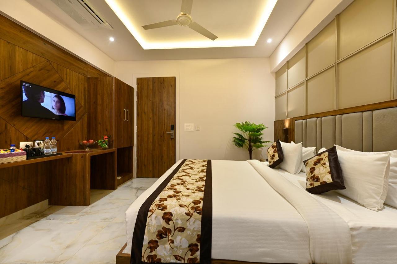 Hotel Avalon Palms Agra Agra  Bagian luar foto